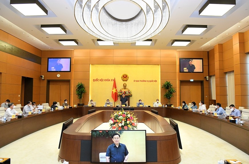 Chính phủ được thực hiện một số quy định khác luật để phòng, chống Covid-19